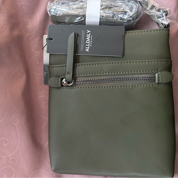 Alldaily Cross body👛 - Picture 1 of 4
